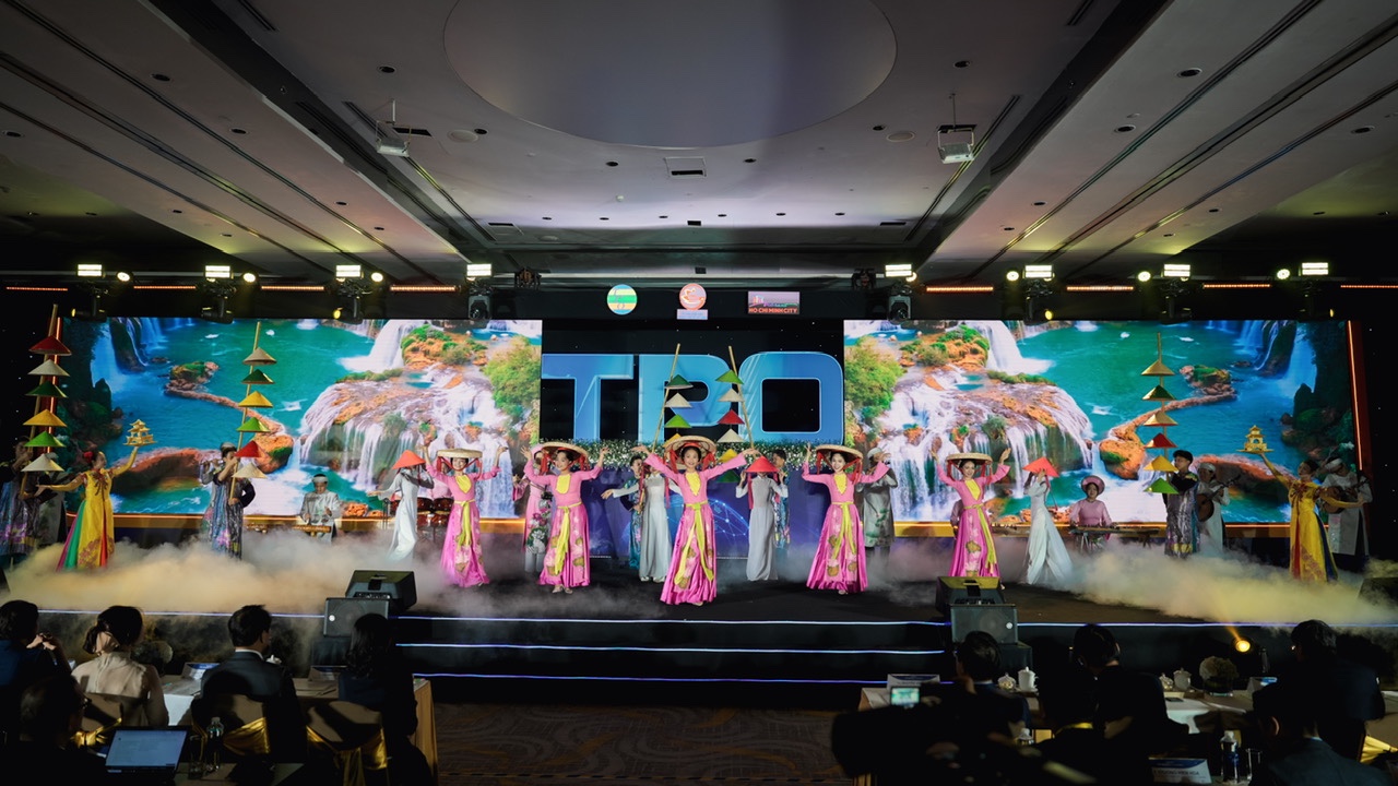 KHAI MẠC CHƯƠNG TRÌNH HỌP ĐẠI HỘI ĐỒNG TỔ CHỨC XÚC TIẾN DU LỊCH CÁC THÀNH PHỐ TOÀN CẦU LẦN THỨ 12