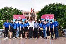 Chi bộ, Công đoàn, Đoàn thanh niên Nhà hát Ca múa nhạc dân tộc Bông Sen tham gia Về nguồn Kỷ niệm 129 năm Ngày sinh Chủ tịch Hồ Chí Minh