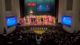 Chương trình nghệ thuật Chào mừng Kỷ niệm 45 năm ngày thiết lập quan hệ ngoại giao Việt Nam - Malaysia