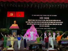 Nhà hát ca múa nhạc dân tộc Bông Sen biểu diễn chào mừng hội nghị tổng kết phong trào thi đua yêu nước, công tác khen thưởng năm 2022, phát động phong trào thi đua yêu nước năm 2023...