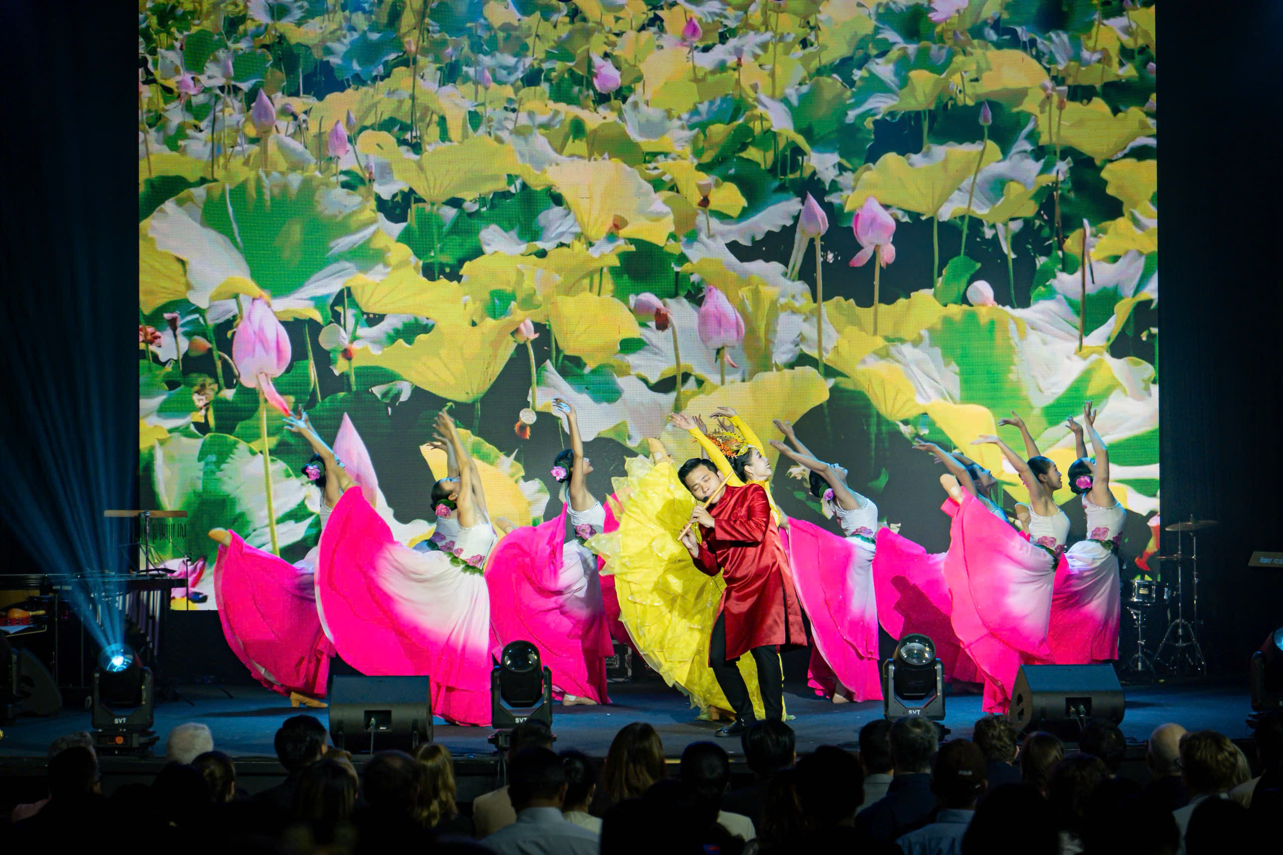 Tiết mục độc tấu sáo "Hoa nắng"