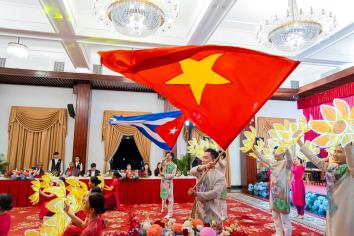 ĐÓN TIẾP ĐOÀN CHỦ TỊCH QUỐC HỘI CHÍNH QUYỀN NHÂN DÂN, CHỦ TỊCH HỘI ĐỒNG NHÀ NƯỚC CUBA